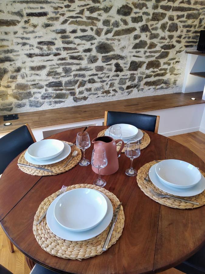 Le Nid - Fougeres Centre Historique Apartman Kültér fotó